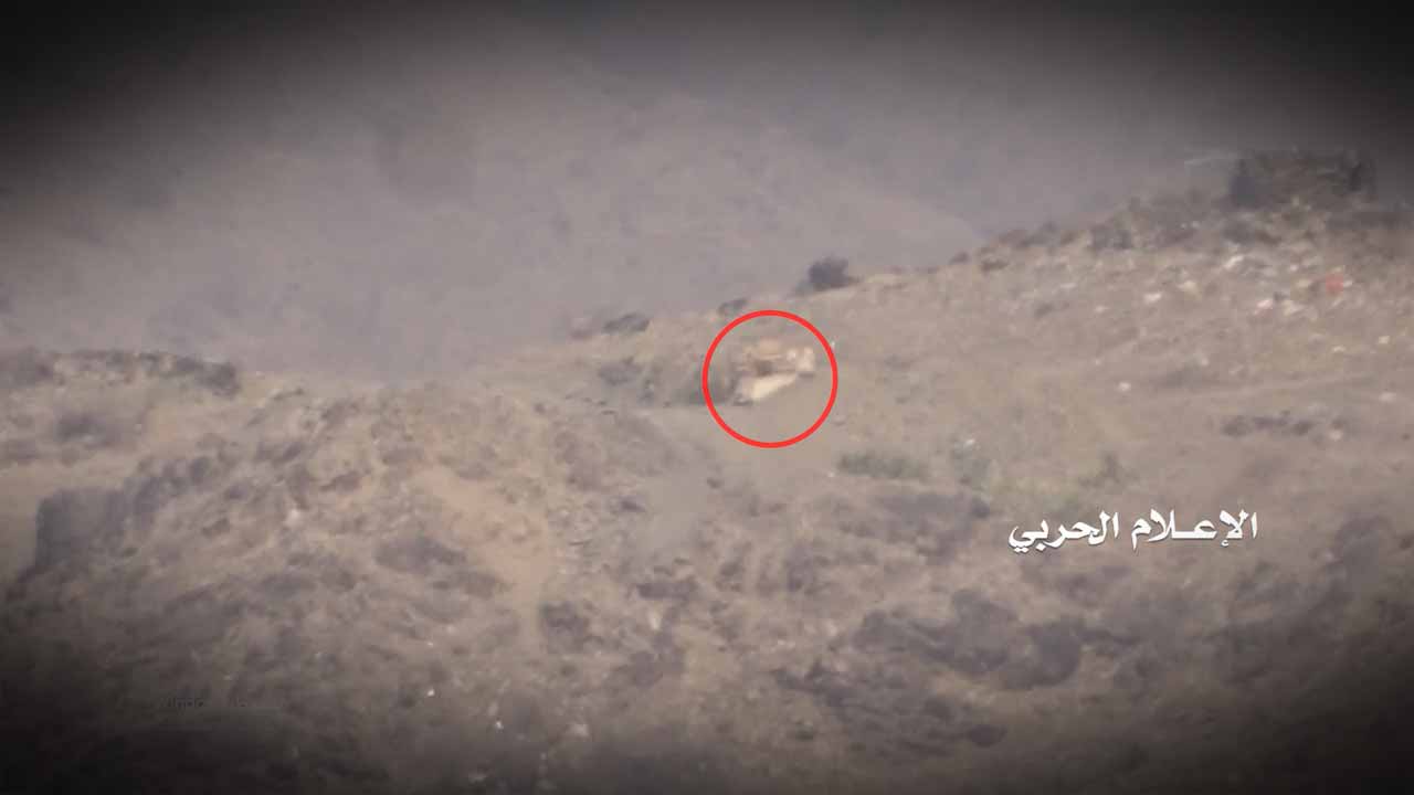 جيزان – استهداف آلية للجيش السعودي بصاروخ موجه في جبل الخزان قبالة الدود