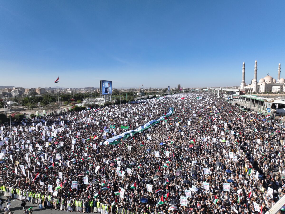 في الأسبوع الـ20 طوفان يمني مليوني يُلبي دعوة القائد ويستجيب لنداء الأقصى في مسيرة “مسارنا مع